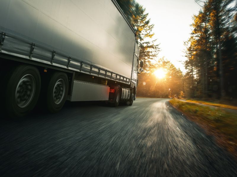 per guidare un camion serve la patente c